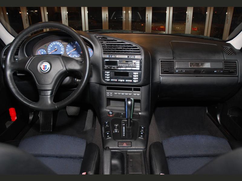 BMWアルピナ　B6